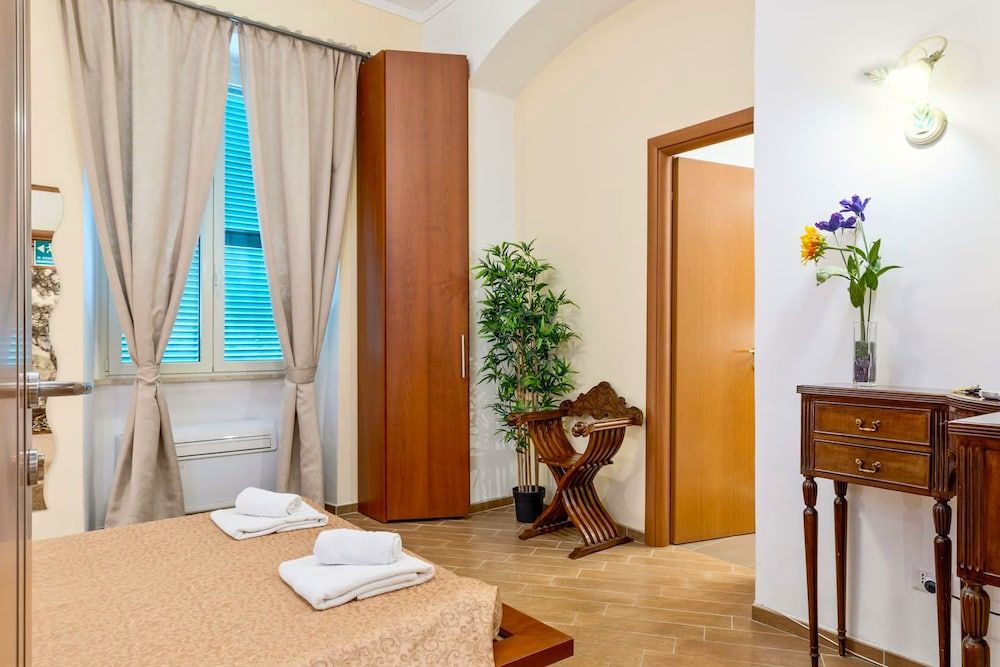 MICLAD BeB Colosseum Guest House Deluxe Room (Augusto) 6