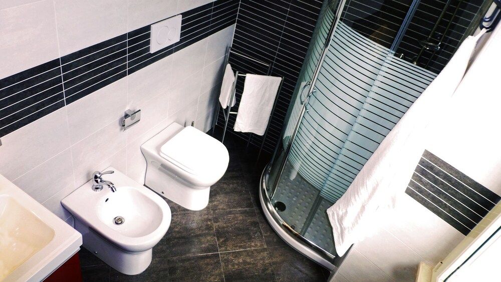 MICLAD BeB Colosseum Guest House Deluxe Room (Cesare) 8