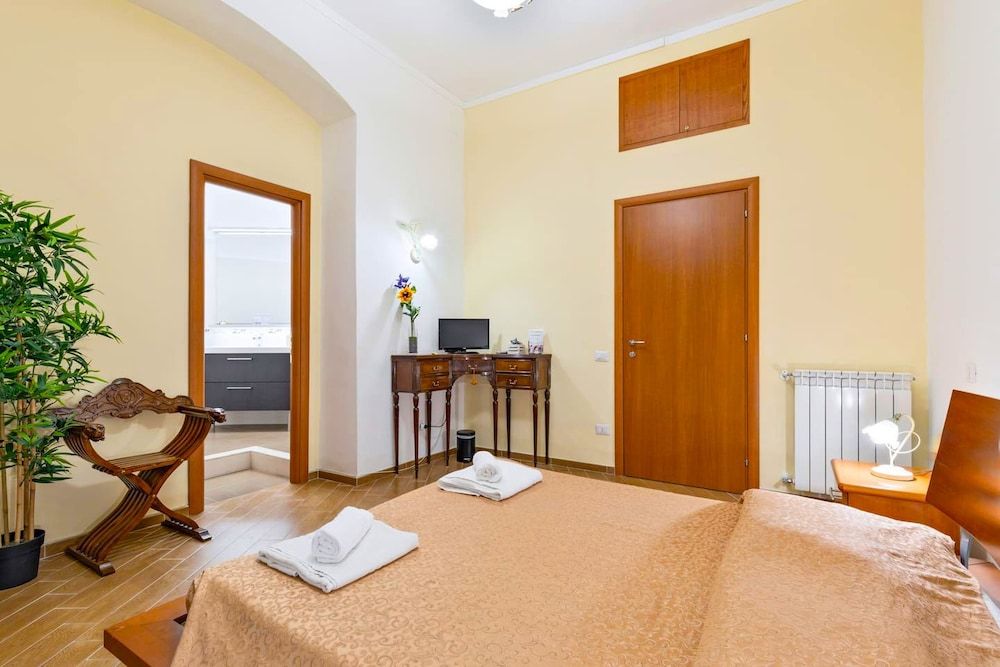 MICLAD BeB Colosseum Guest House Deluxe Room (Augusto) 11