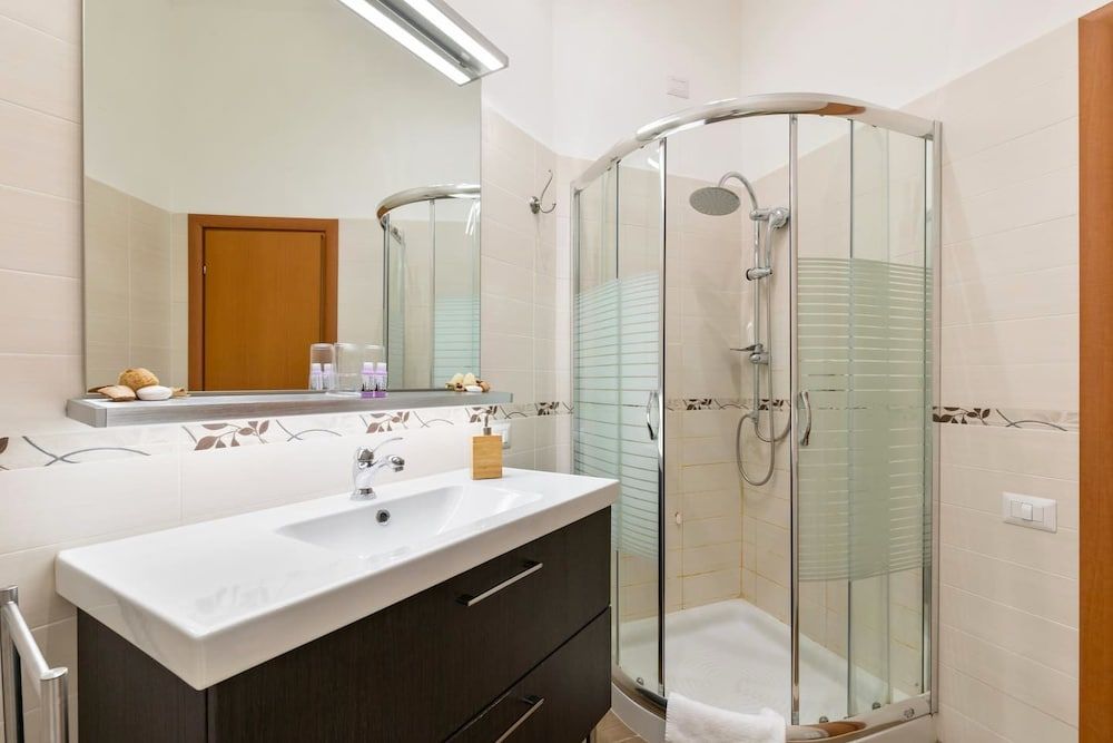 MICLAD BeB Colosseum Guest House Deluxe Room (Augusto) 13