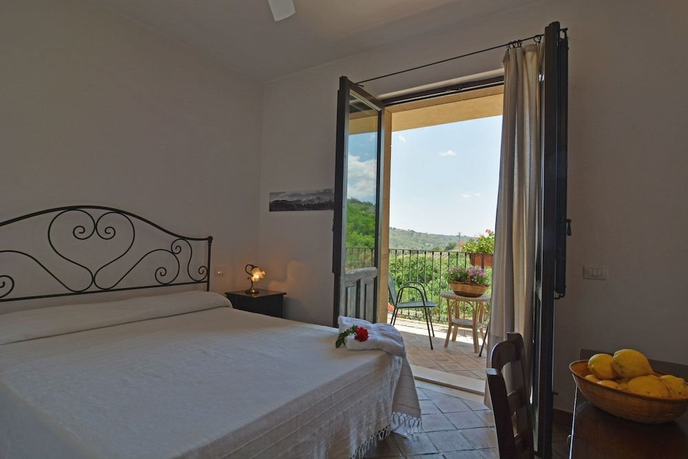 Double Room, Balcony, Garden View