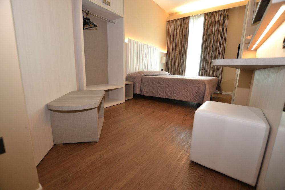 Hotel Enrichetta Double Room 3
