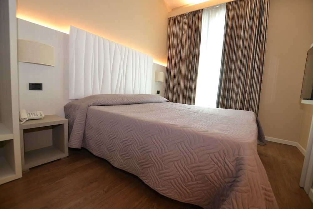 Hotel Enrichetta Double Room 5