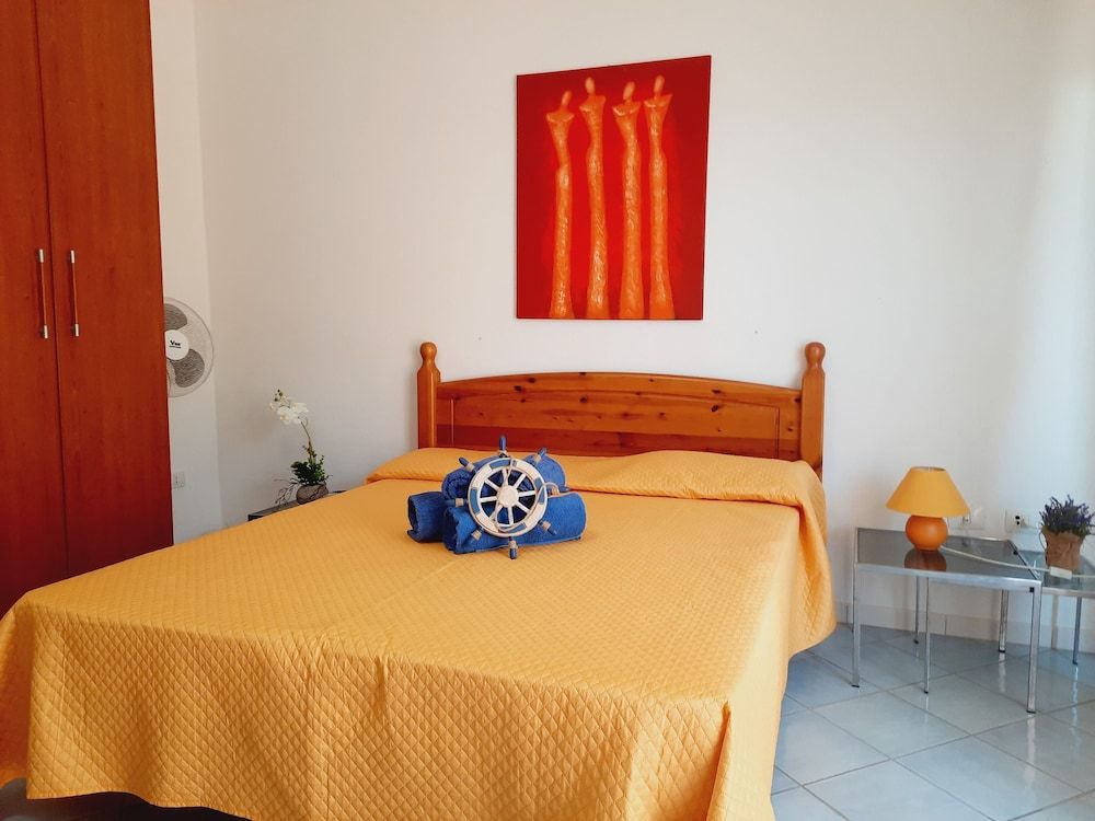 Comfort Studio, 1 Queen Bed, Patio, Ground Floor (P)