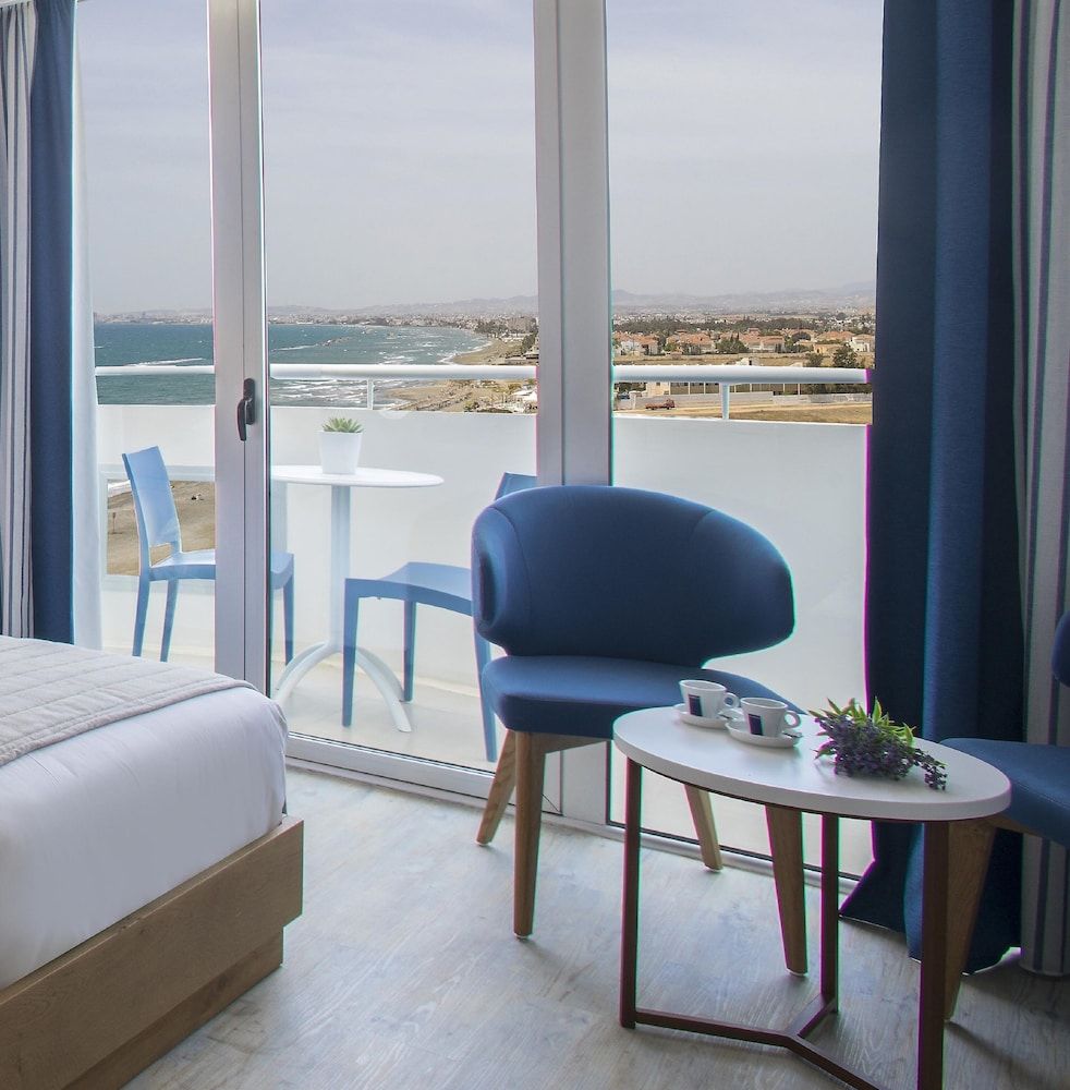 Lordos Beach Hotel & Spa Single Room, Partial Sea View 6