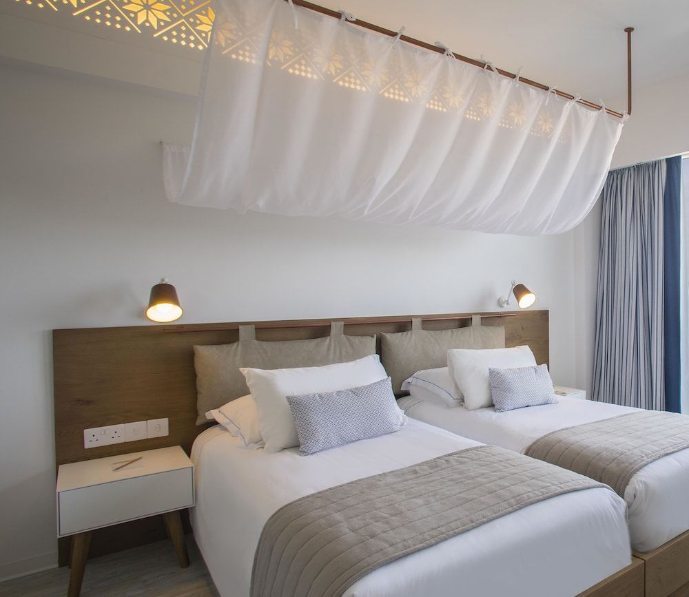 Lordos Beach Hotel & Spa Single Room, Partial Sea View 3