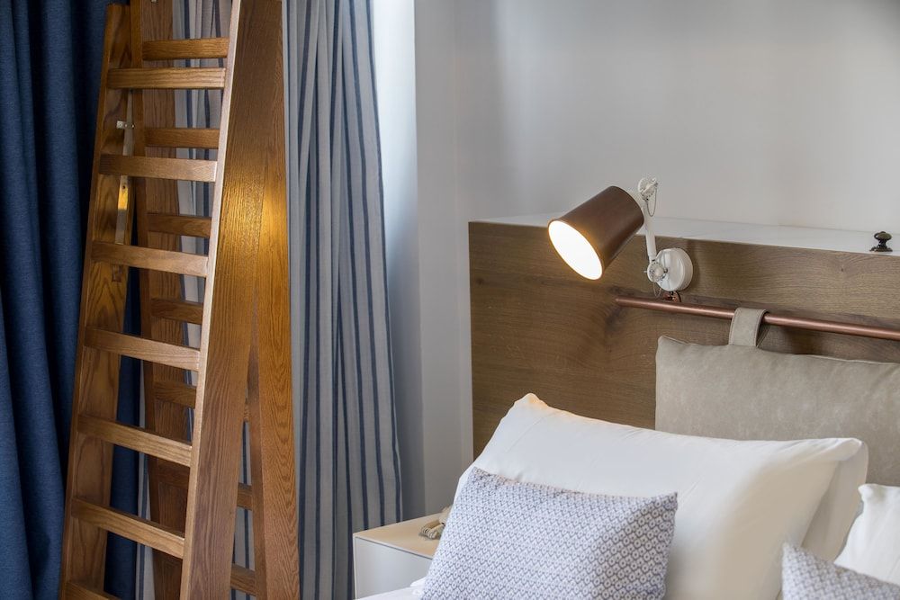 Lordos Beach Hotel & Spa Family Room, Partial Sea View 2