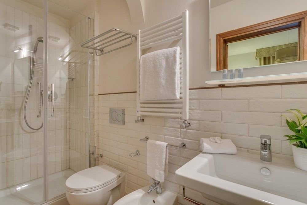 undefined Locanda dei Guelfi 9