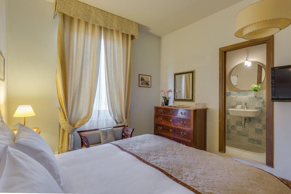 undefined Locanda dei Guelfi 2