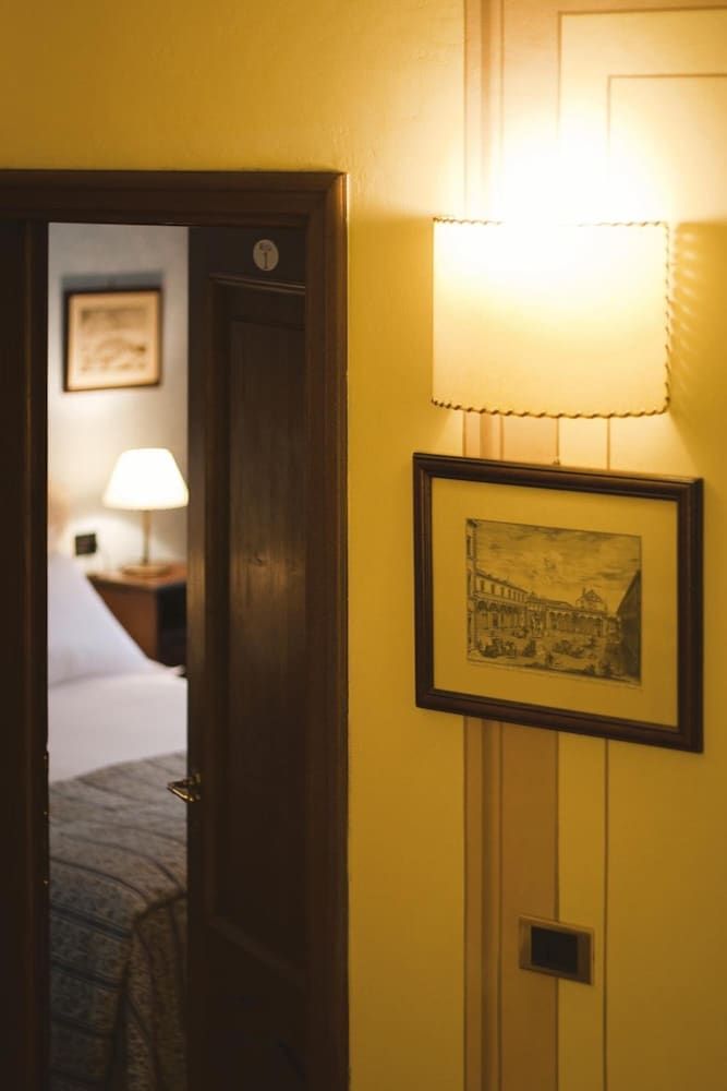 undefined Locanda dei Guelfi 10