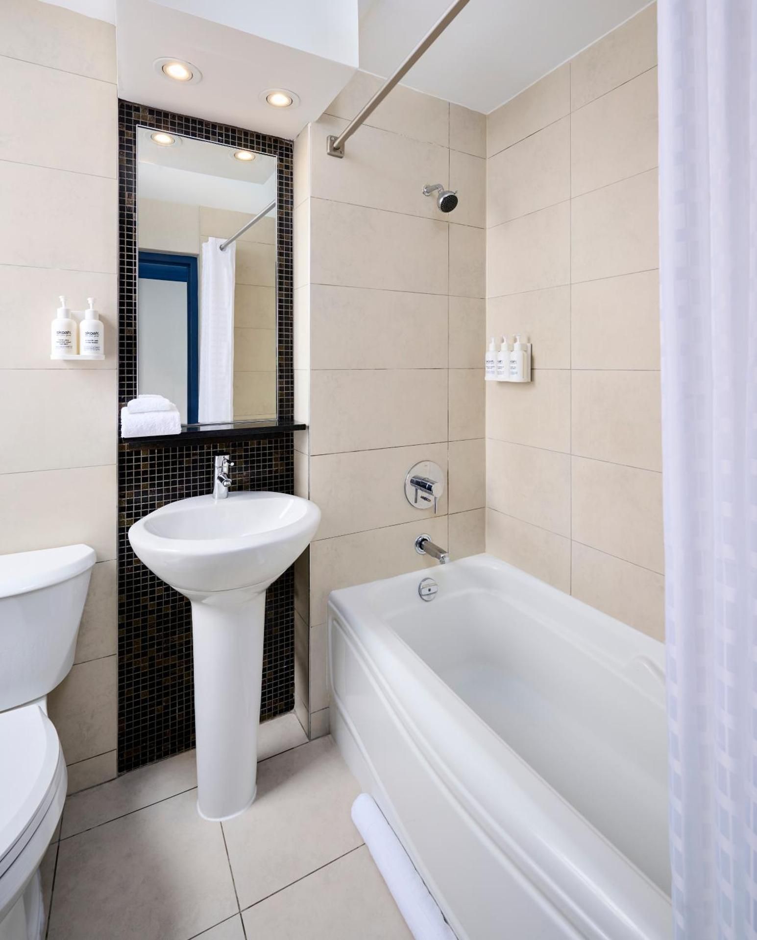 undefined Hotel Victoria 5