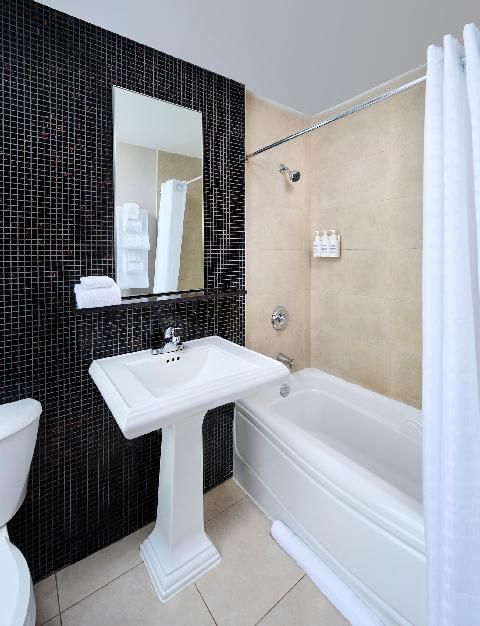 undefined Hotel Victoria 8