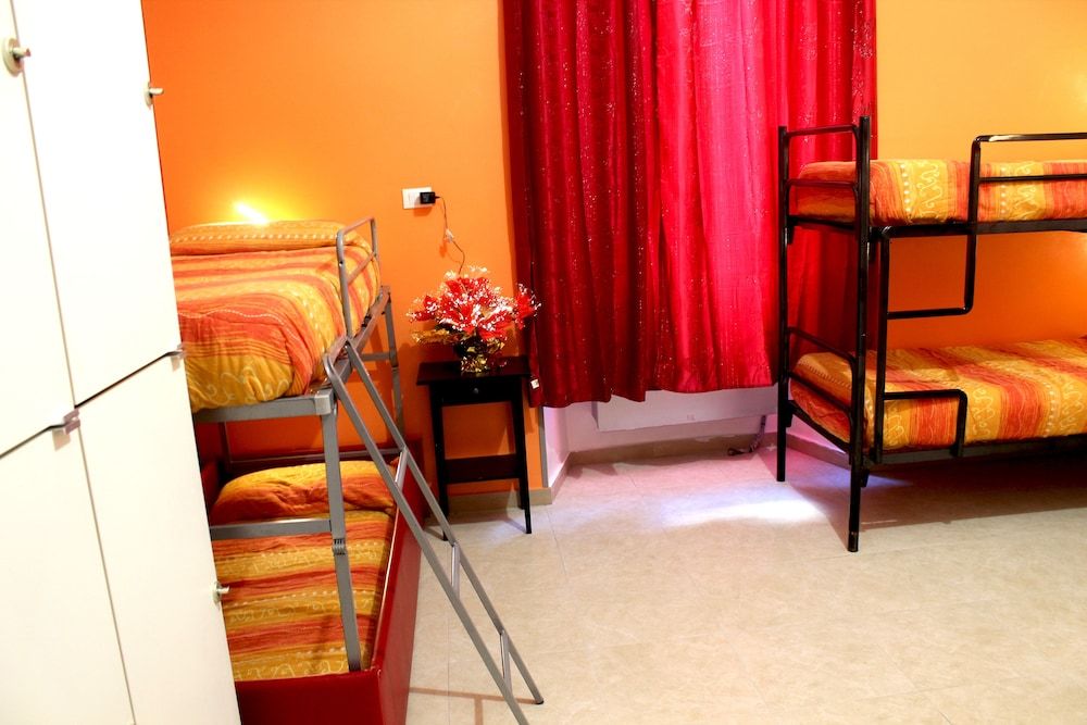 Legend R. G. Shared Dormitory, Mixed Dorm, Ensuite (4 people) 6