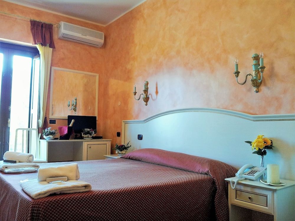 Superior Quadruple Room, Balcony