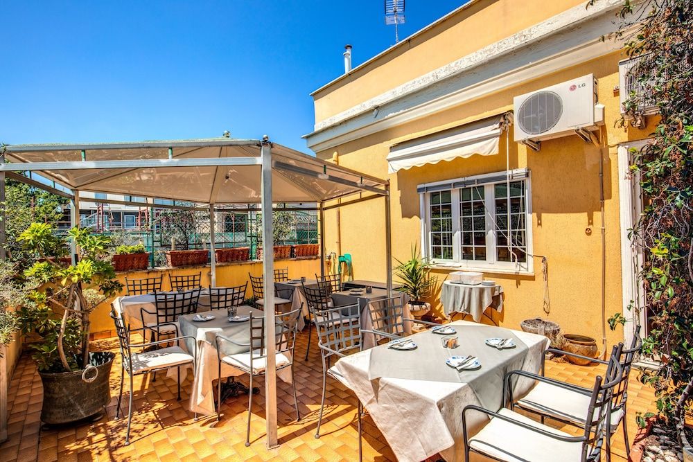 undefined Astoria Palace 5