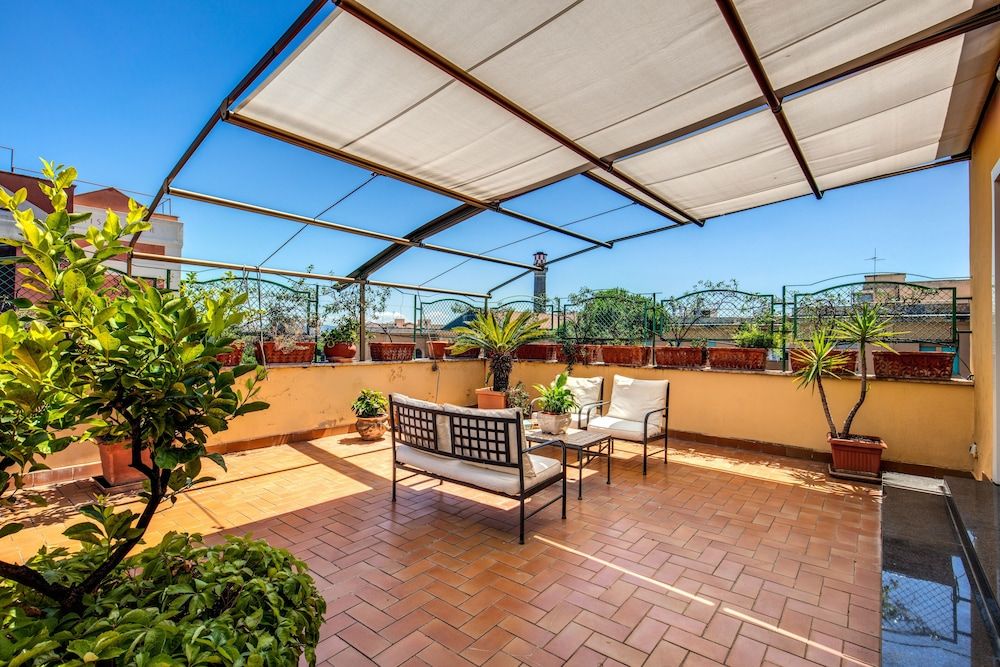 undefined Astoria Palace 6