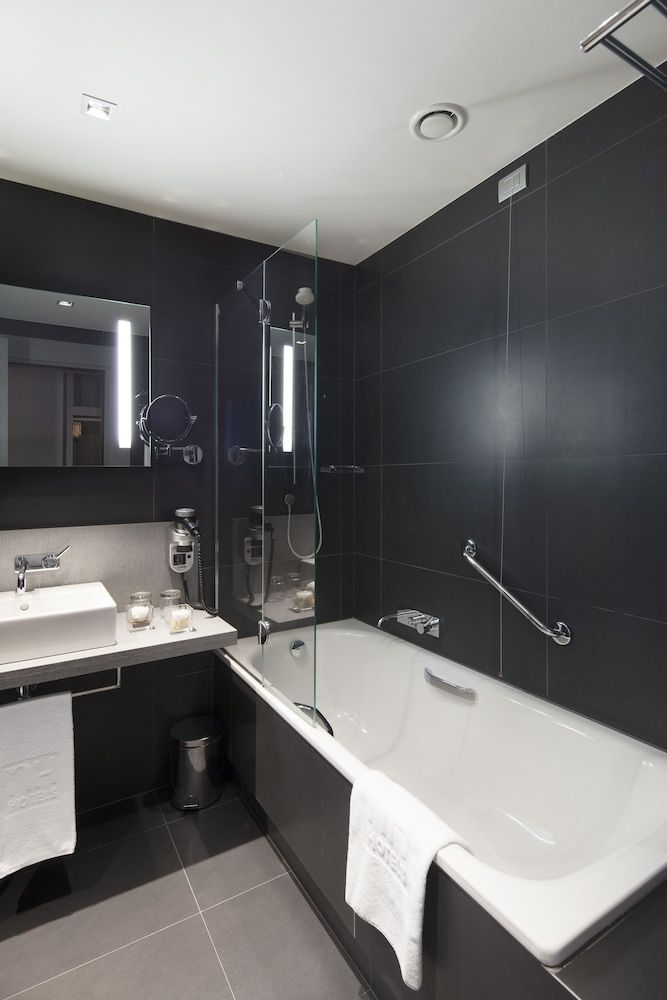 NH Trento Standard Room, View 4