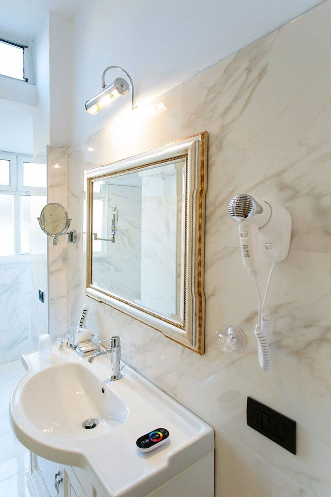 Royal House Double Room Single Use 4