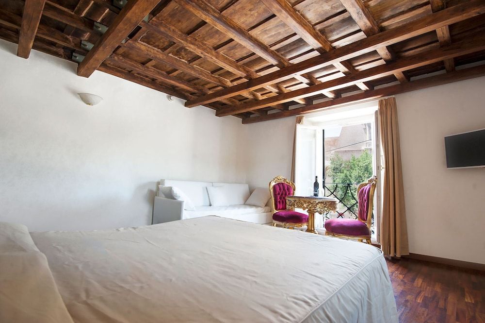 Royal House Double Room Single Use 2