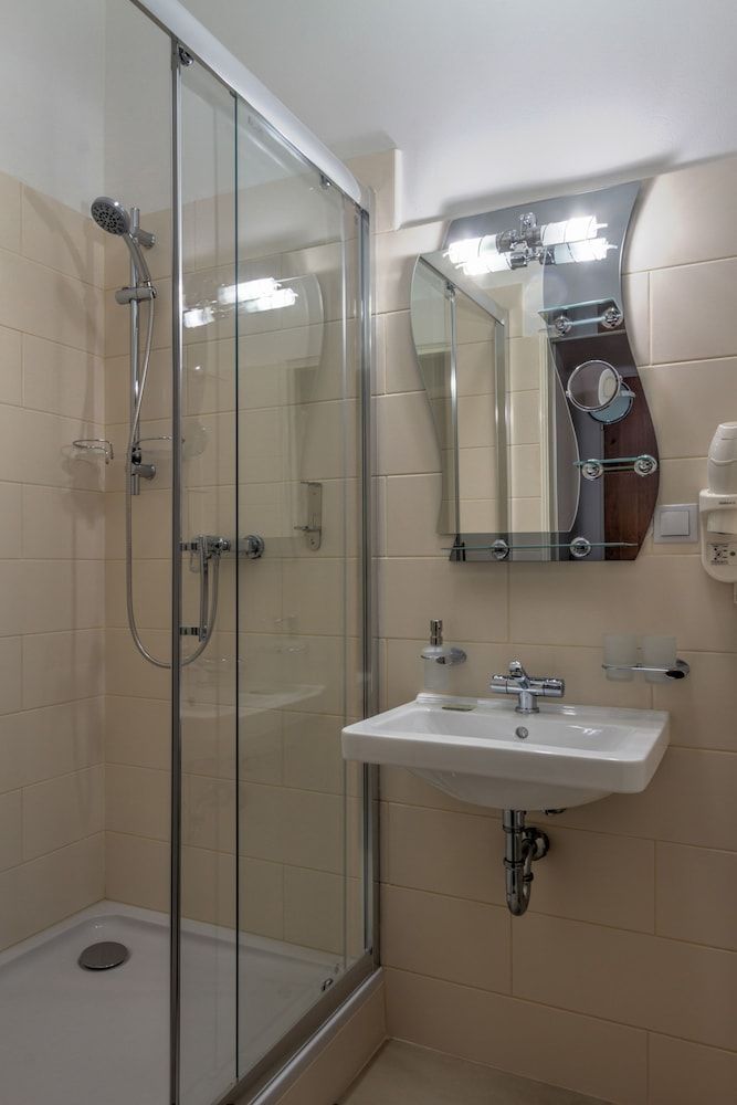 undefined Hotel Taurus 9