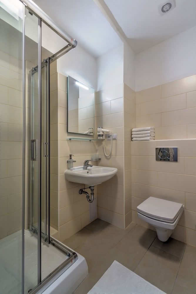 undefined Hotel Taurus 10