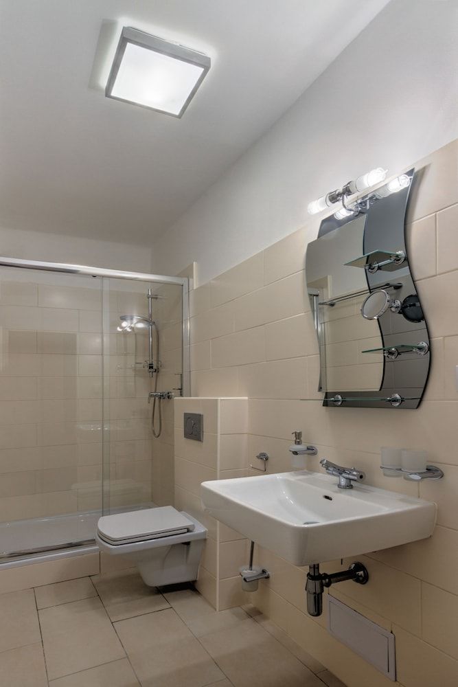 undefined Hotel Taurus 7