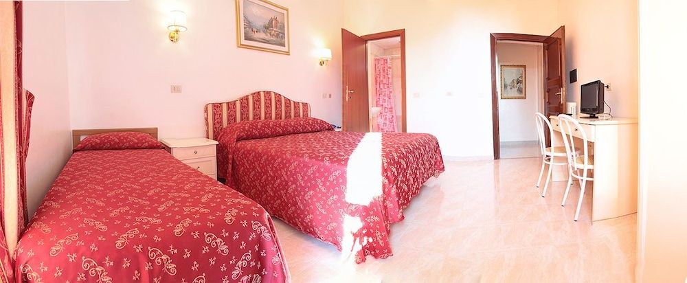 undefined Hotel Euro Quiris