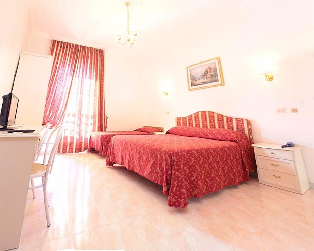 undefined Hotel Euro Quiris 3