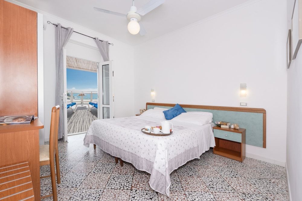 Double or Twin Room, Sea View