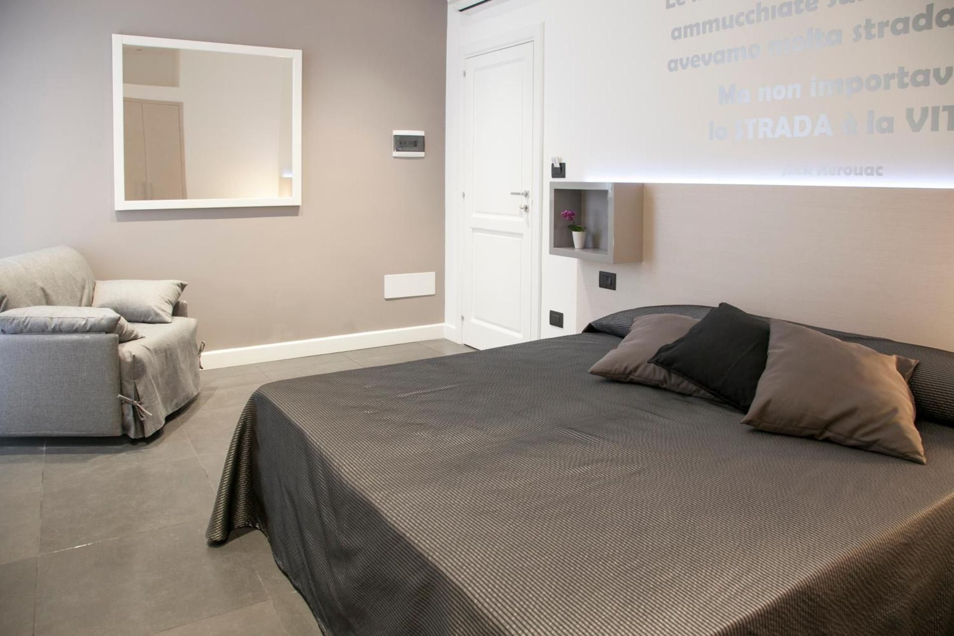 Large Double or Twin Room
