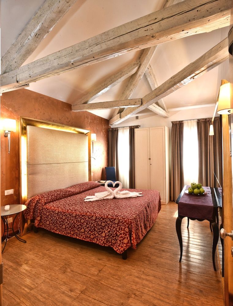 undefined Casa Martini 2