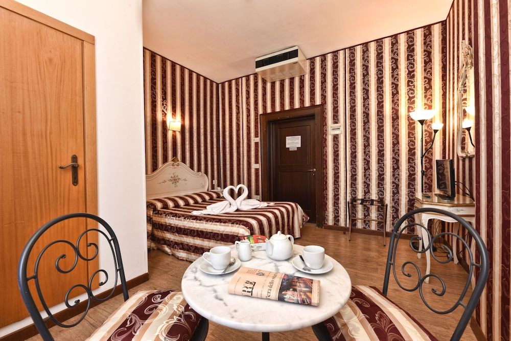 undefined Casa Martini 3