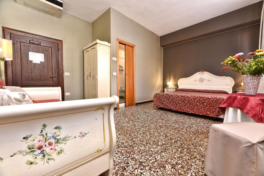 undefined Casa Martini 7