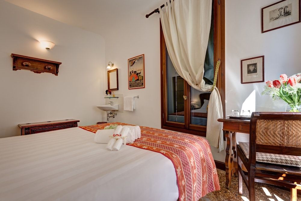 undefined Hotel San Samuele 4