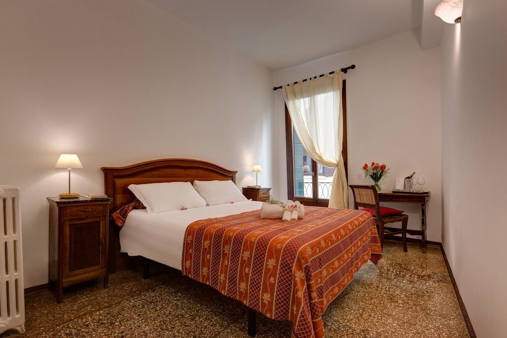 Hotel San Samuele Double Room 6