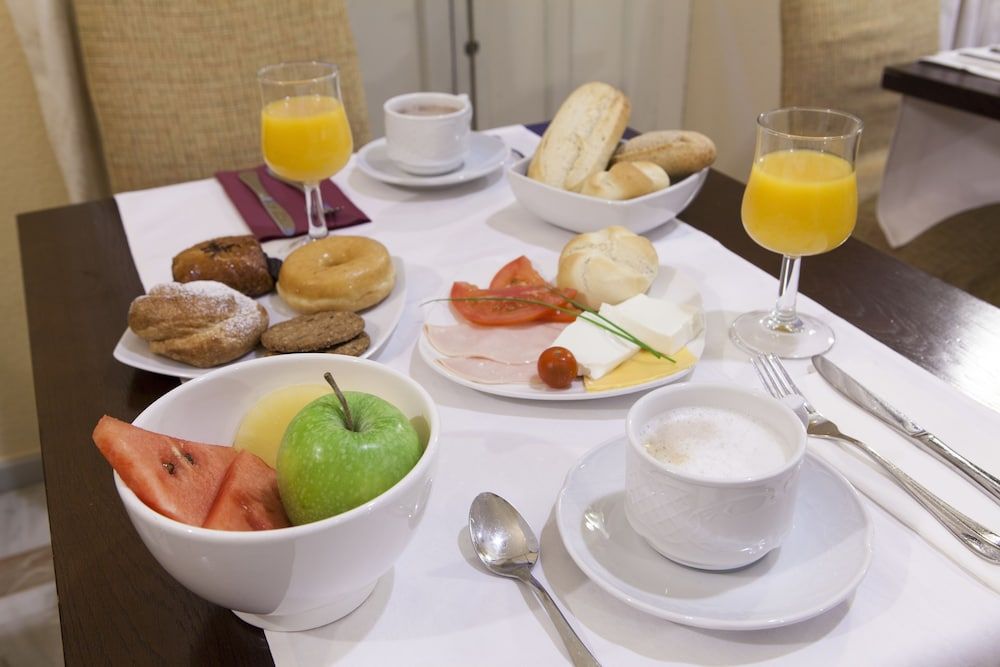 undefined Hotel Cervantes 7