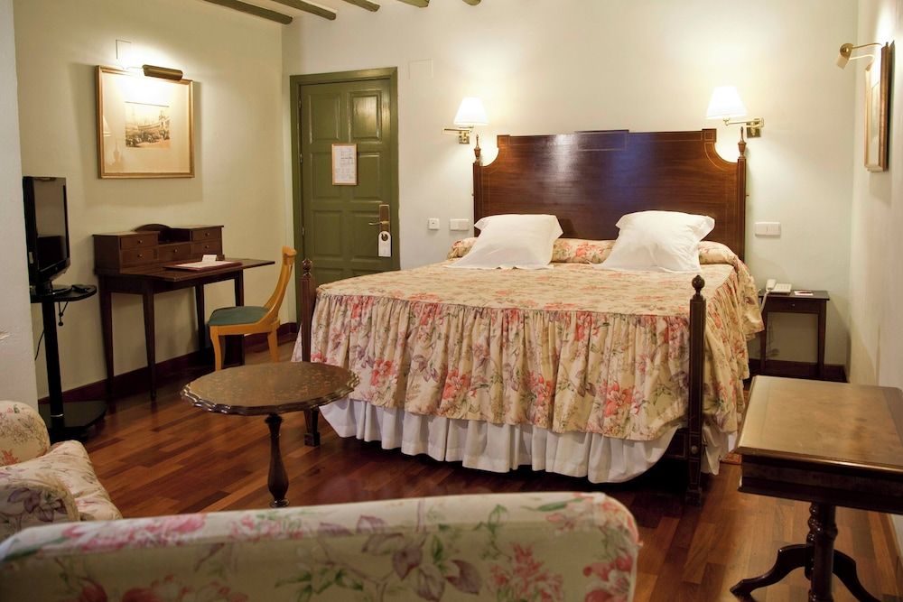 Las Casas de la Judería, Sevilla Historic City Center Double Room, Jetted Tub 4