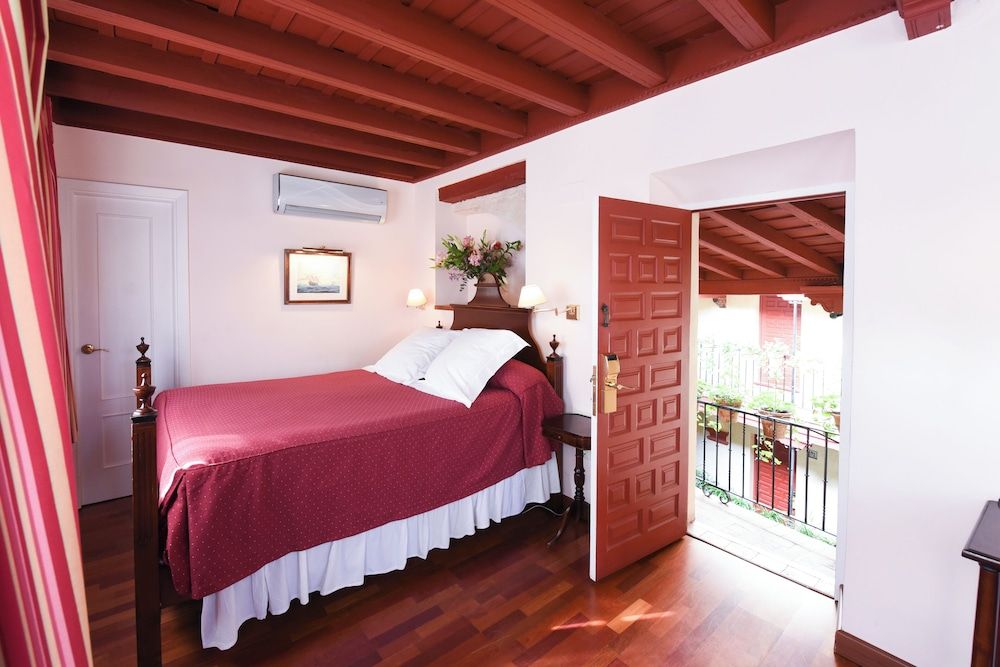Las Casas de la Judería, Sevilla Historic City Center Double Room, Jetted Tub 3