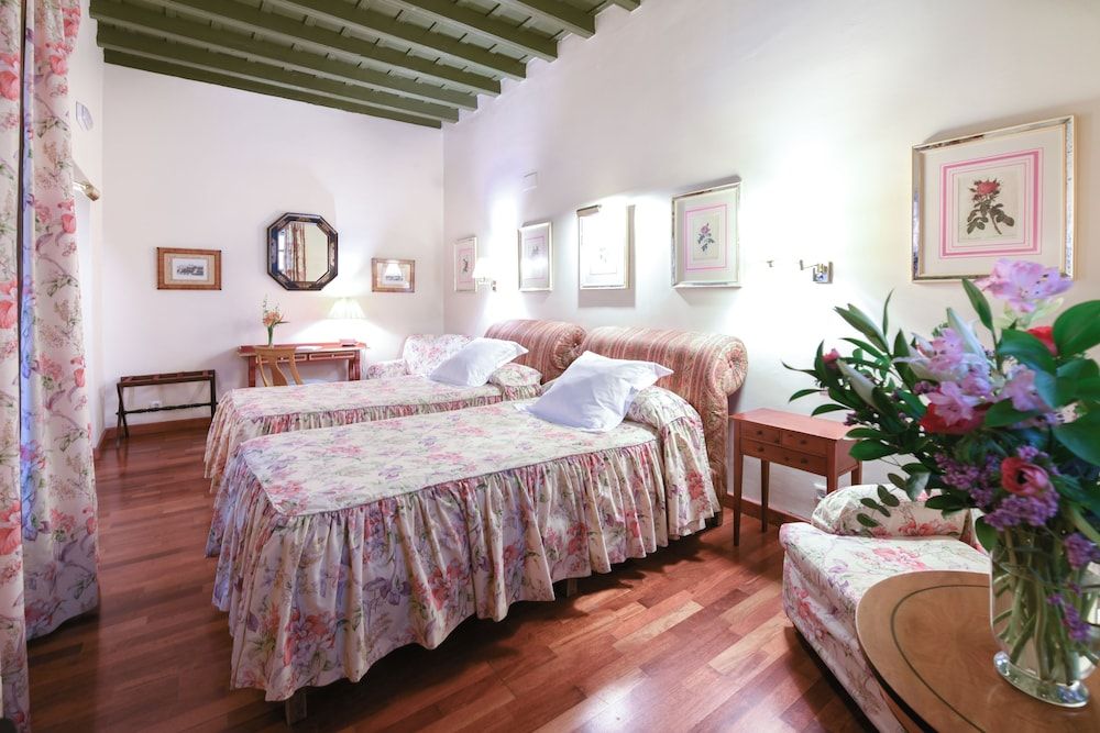 Las Casas de la Judería, Sevilla Historic City Center Double Room, Jetted Tub 2