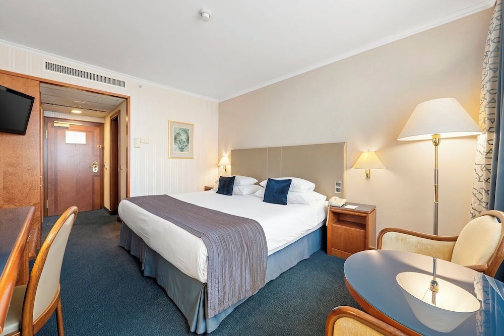 Panorama by Verdi Hotels Premium Room, 1 King Bed 2