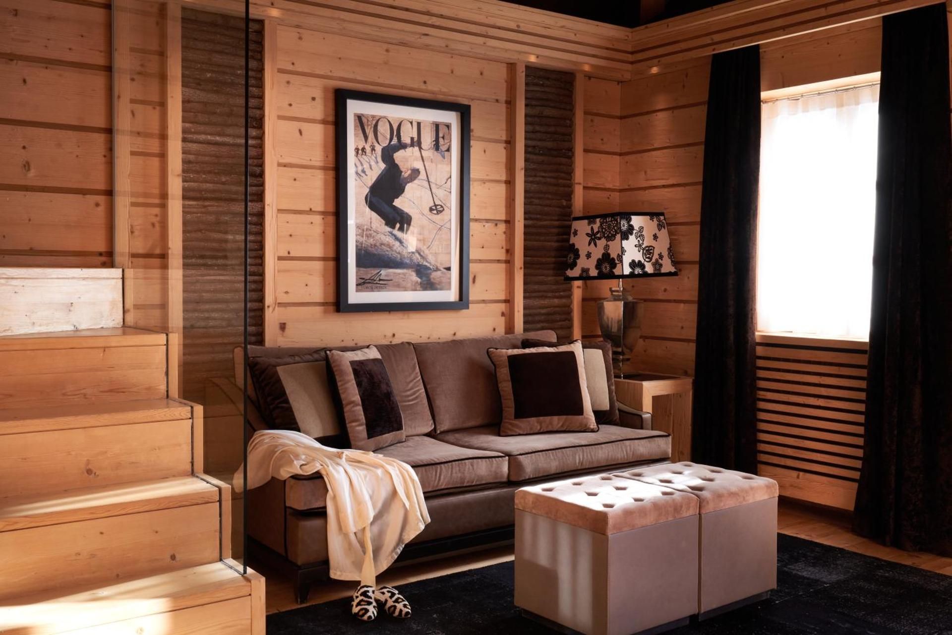 Suite with Mountain View