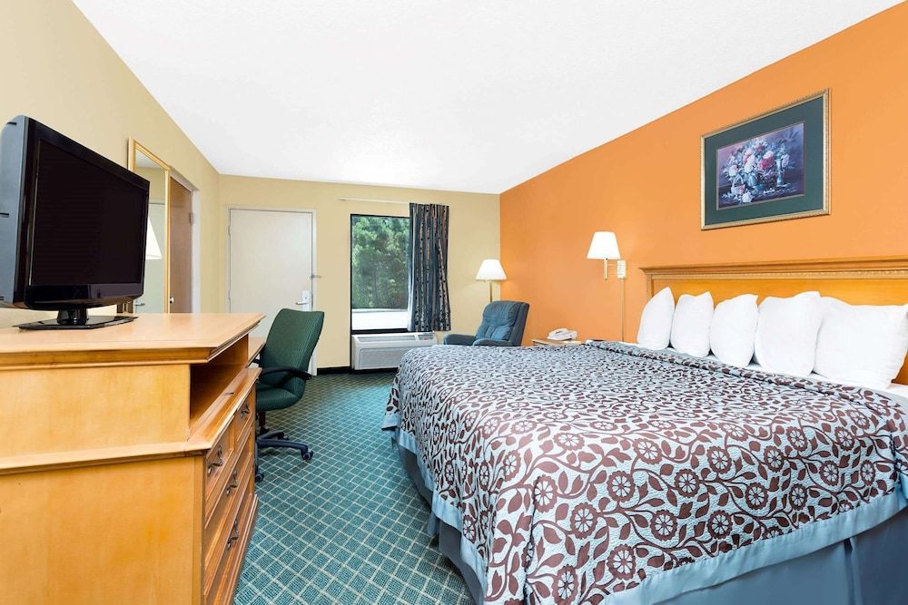 Standard Room, 1 King Bed