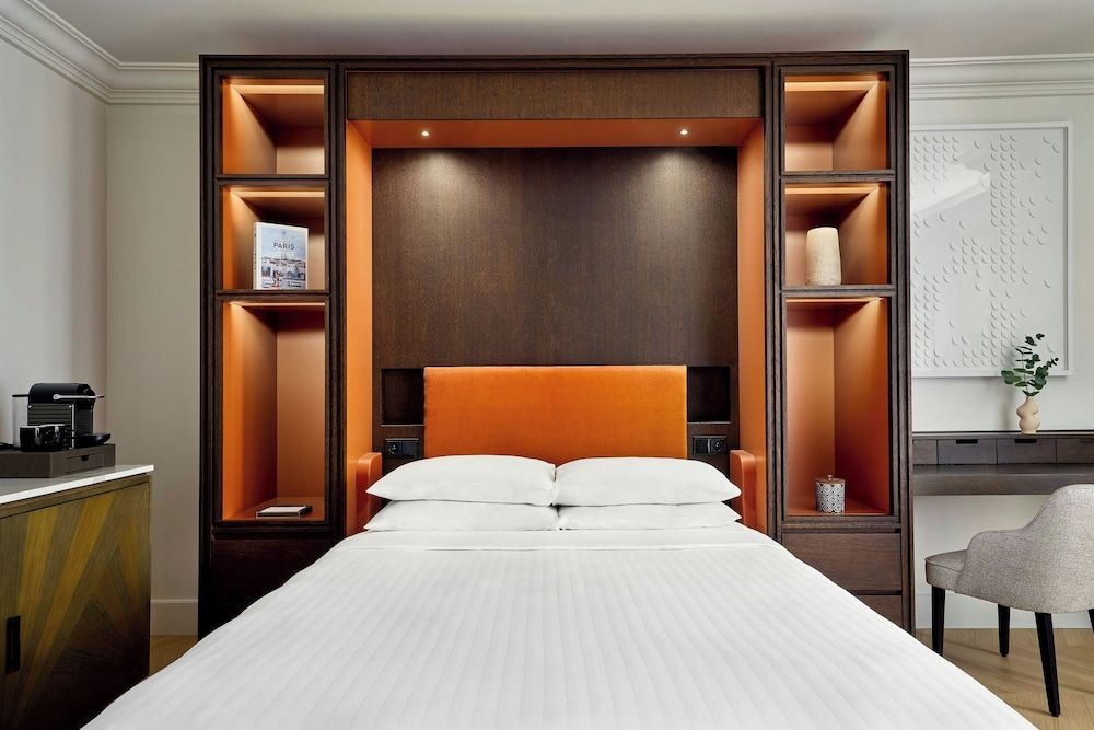 Paris Marriott Champs Elysees Hotel Superior Queen Room 3