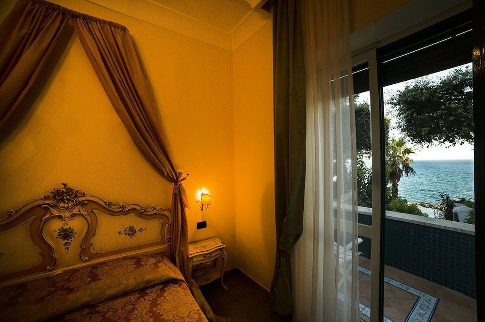 Grande Albergo Miramare Double Room, 1 Double Bed, Balcony, Sea View 6