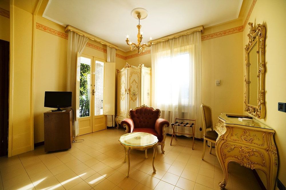 Grande Albergo Miramare Single Room, Garden View 6