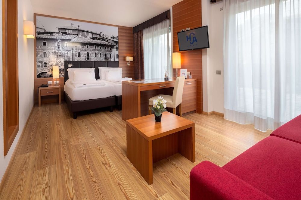 Best Western Hotel Adige Junior Room, 1 King Bed with Sofa bed (Spa access) 2