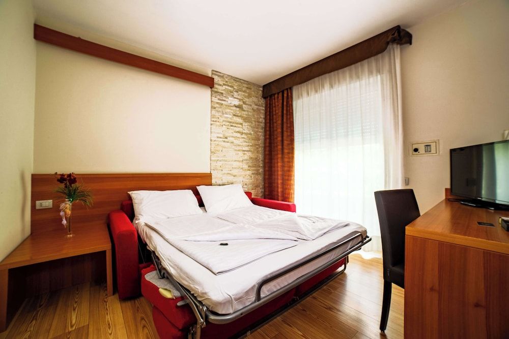 Best Western Hotel Adige Junior Studio Suite, Hot Tub, City View (Spa access) 3