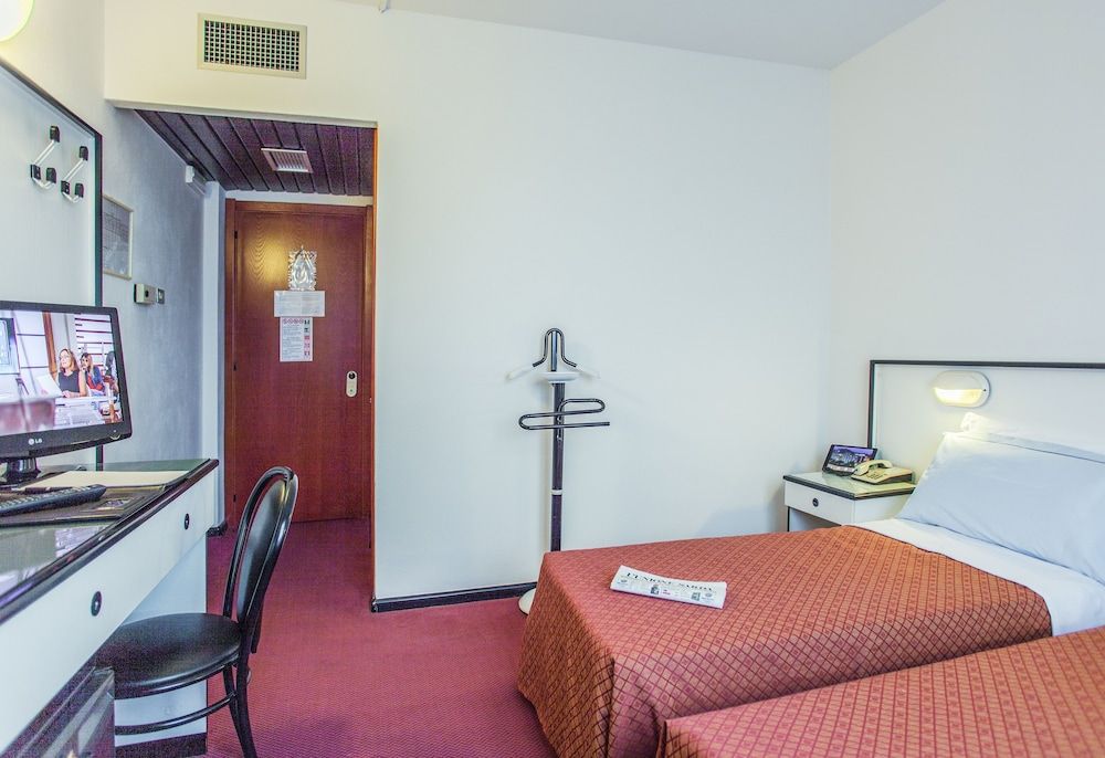 Hotel Quadrifoglio Single Room 3