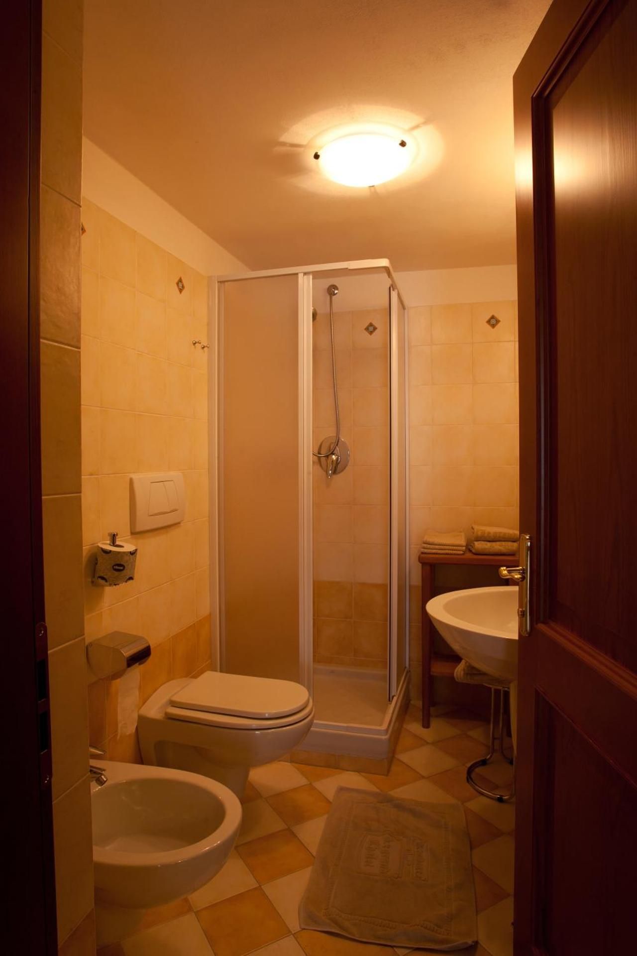 One-Bedroom Suite with Balcony