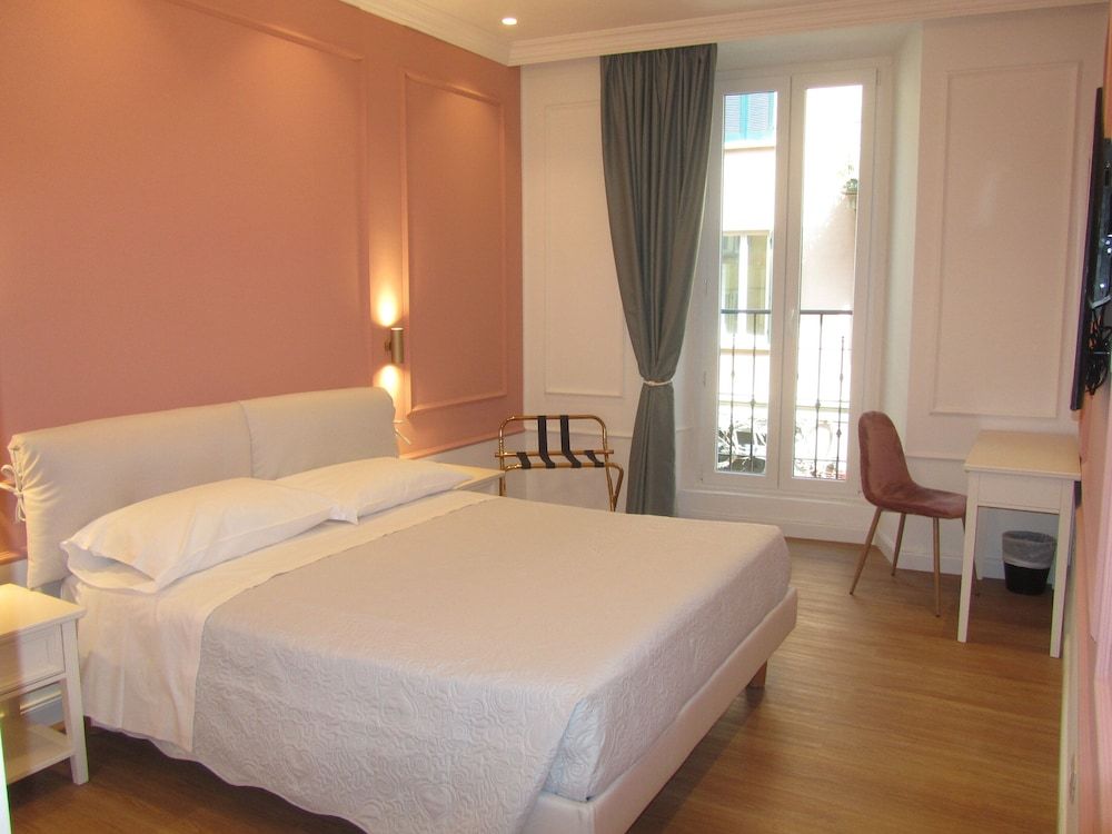 Hotel Borgovico Superior Double Room 2